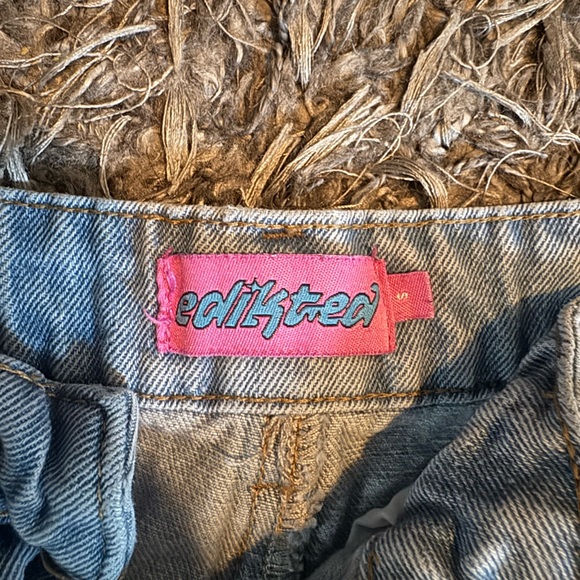 Edikted Petite Raelynn Washed Low Rise Jeans - Picture 4 of 4